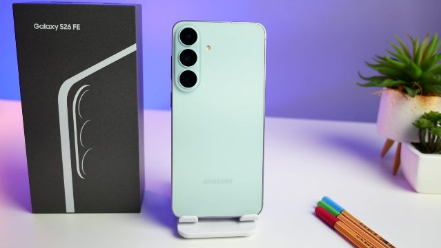 Galaxy S26 FE recebe patch de segurança de outubro no Brasil