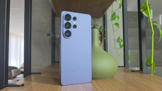 Samsung testa IA para eliminar reflexos nas fotos dos Galaxy