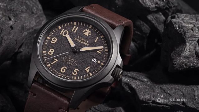 Timex lança relógio automático com caixa de titânio que não precisa de bateria