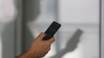 Governo autoriza bloqueio de celulares em presídios sem ordem judicial